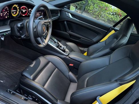 Certified 2023 Porsche 911 Carrera S RWD image 2