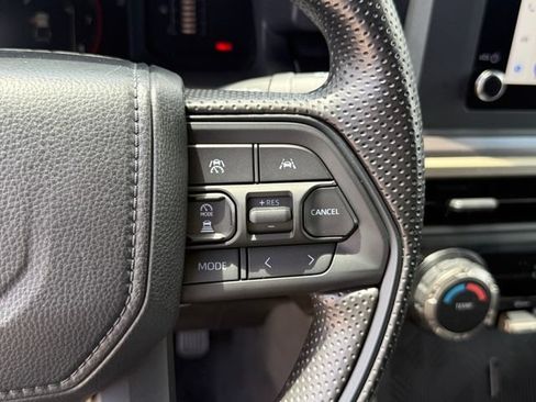 Used 2026 Toyota Tacoma SR5 AWD/4WD image 17