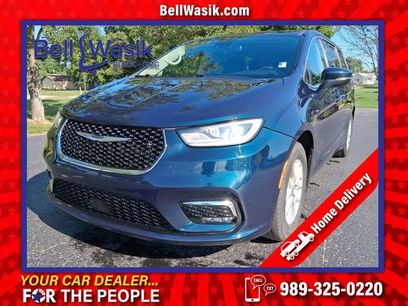 Used 2023 Chrysler Pacifica Touring-L