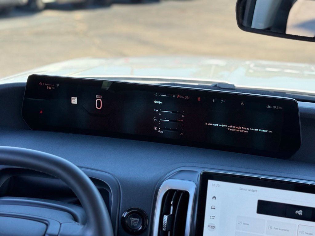 Used 2025 Ford Expedition Max Active AWD/4WD image 11