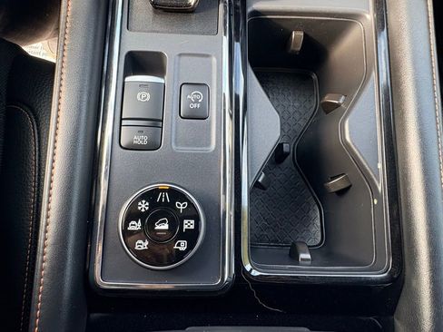 Used 2025 Nissan Pathfinder Rock Creek image 25