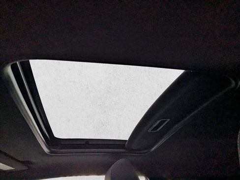 Used 2018 Chevrolet Camaro SS image 16