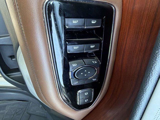 Used 2022 Lincoln Navigator Reserve AWD/4WD image 12