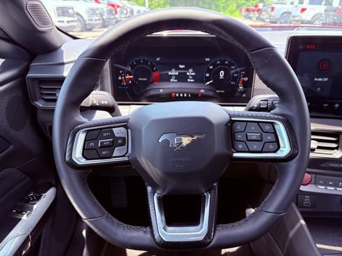 Used 2025 Ford Mustang Coupe RWD image 14