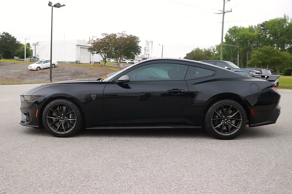 Used 2025 Ford Mustang Dark Horse RWD image 4