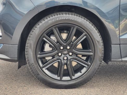 Used 2024 Ford Edge ST-Line w/ Class II Trailer Tow Package AWD/4WD image 11
