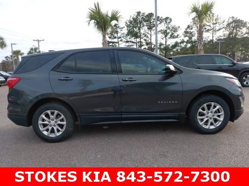 Used 2018 Chevrolet Equinox LS image 5