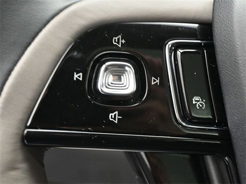 Certified 2023 Lincoln Corsair Reserve w/ Equipment Group 201A image 12