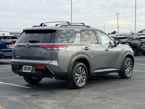 New 2026 Nissan Pathfinder SV image 7