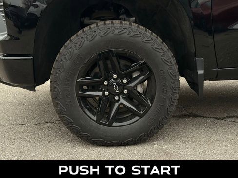 Used 2024 Chevrolet Silverado 1500 LT Trail Boss w/ Convenience Package II image 5