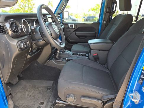 Used 2023 Jeep Wrangler Unlimited Sport AWD/4WD image 28