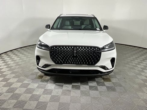 Used 2025 Lincoln Aviator 2WD w/ Equipment Group 101A image 7