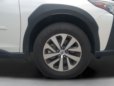 Used 2024 Subaru Outback Premium AWD/4WD image 11