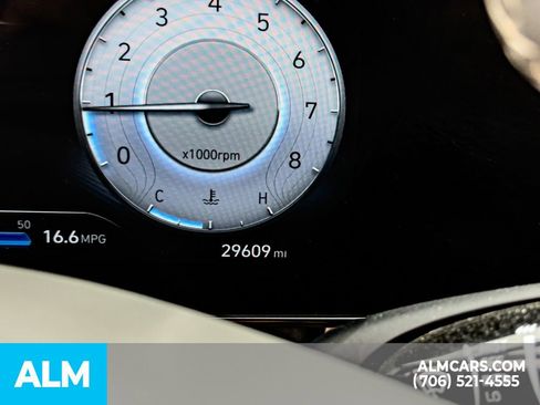 Used 2025 Hyundai Elantra SEL FWD image 21