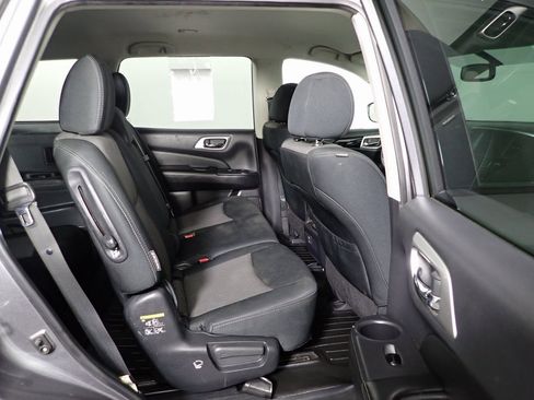 Used 2018 Nissan Pathfinder SV w/ SV All Weather Package image 27