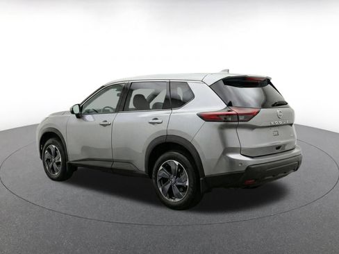 Used 2025 Nissan Rogue SV FWD image 7