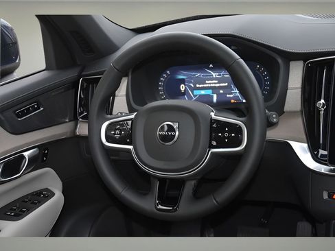 New 2026 Volvo XC90 B6 Plus w/ Protection Package Premier image 11