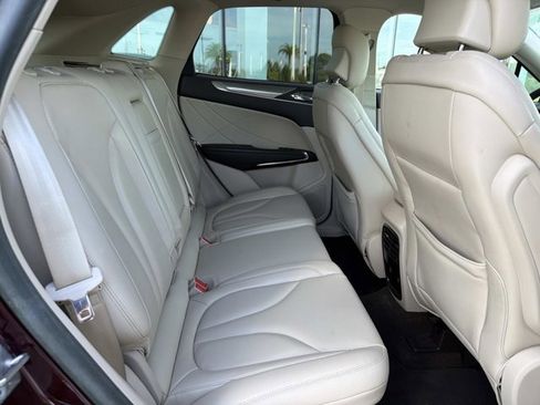 Used 2019 Lincoln MKC Premiere image 23