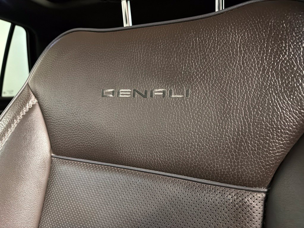 Used 2022 GMC Yukon Denali AWD/4WD image 28