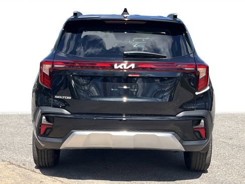 New 2026 Kia Seltos S FWD image 24