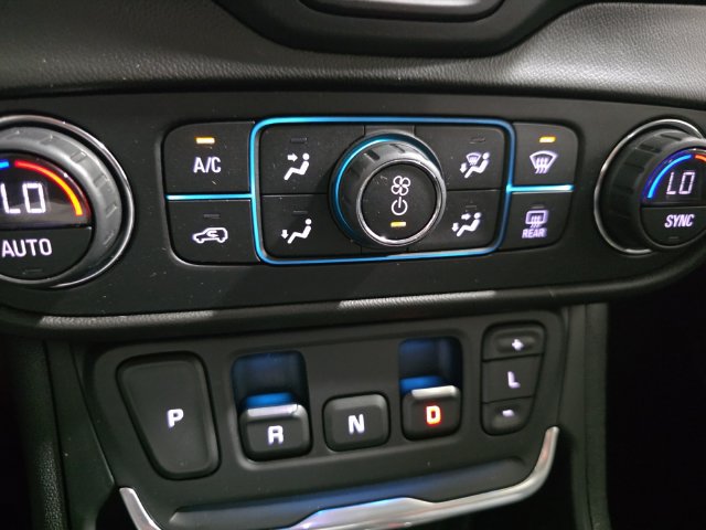 Used 2021 GMC Terrain SLT w/ Infotainment Package II AWD/4WD image 26