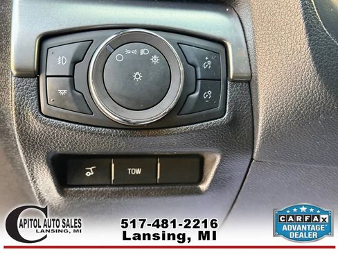Used 2019 Ford Explorer XLT w/ Equipment Group 202A AWD/4WD image 13