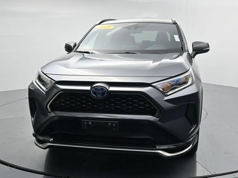 Used 2021 Toyota RAV4 SE w/ Weather & Moonroof Package AWD/4WD image 3