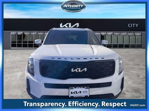 Used 2022 Kia Telluride EX w/ EX Premium Package image 2