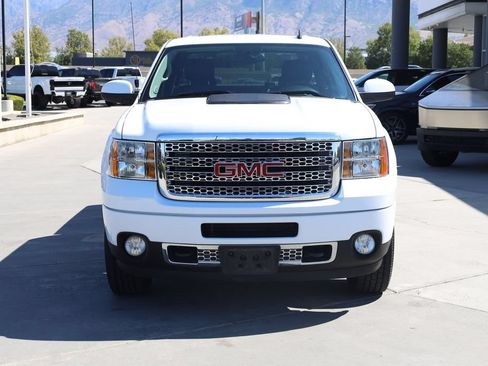 Used 2012 GMC Sierra 2500 Denali AWD/4WD image 9
