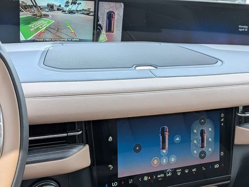 New 2026 Lincoln Navigator Black Label AWD/4WD image 25
