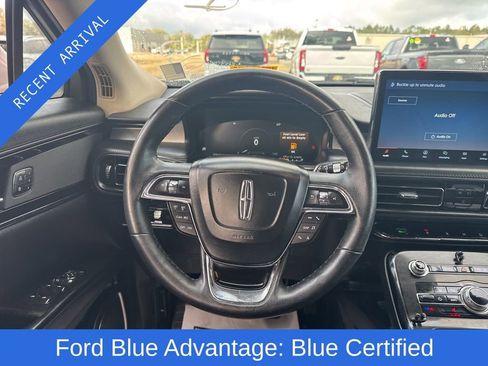 Used 2022 Lincoln Nautilus Standard w/ Premium Package image 11