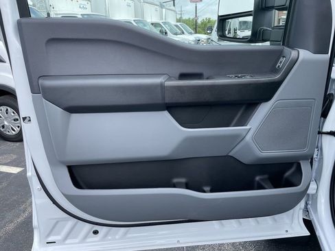 Used 2024 Ford F550 4x4 Regular Cab Super Duty w/ Snow Plow Prep Package image 16