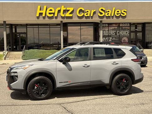 Used 2026 Nissan Rogue SV AWD/4WD image 1