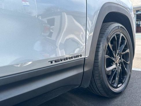 Used 2024 GMC Terrain SLE w/ Driver Convenience Package FWD image 22