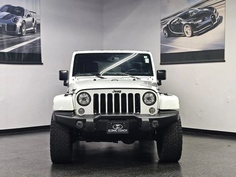 Used 2017 Jeep Wrangler Unlimited Sahara AWD/4WD image 5