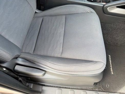 Used 2024 Nissan Frontier SV w/ Tow Package image 16