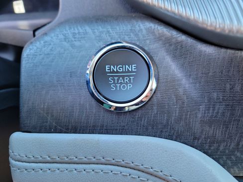 Used 2025 Ford Explorer Platinum w/ Ultimate Package image 13