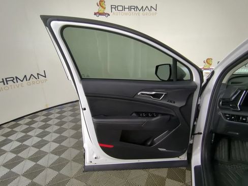 Used 2025 Kia Sportage SX FWD image 18