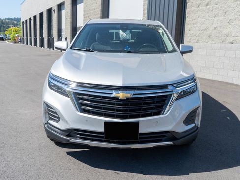 Used 2022 Chevrolet Equinox LT AWD/4WD image 2