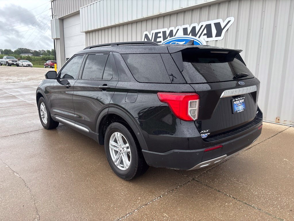 Certified 2024 Ford Explorer XLT w/ Equipment Group 202A AWD/4WD image 7