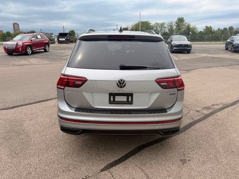 Certified 2024 Volkswagen Tiguan SE R-Line AWD/4WD image 5