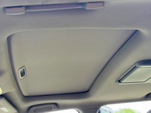 Used 2010 Honda Pilot Touring image 23