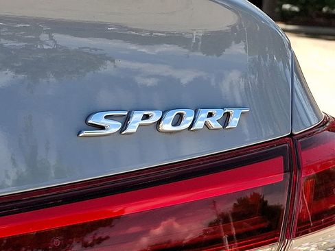 Used 2023 Honda Civic Sport image 32