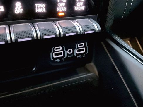 Used 2022 RAM 1500 Limited w/ Body-Colour Bumper Group image 33