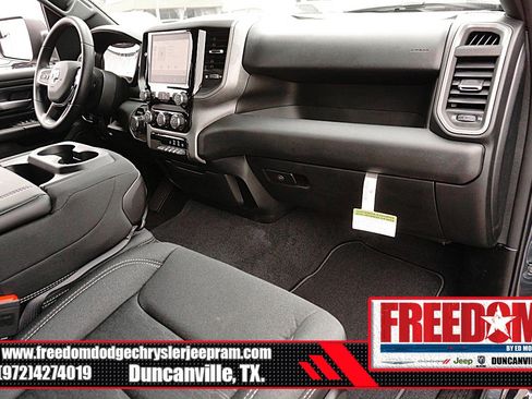 New 2026 RAM 1500 Express AWD/4WD image 12