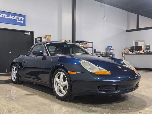 Used 1999 Porsche Boxster RWD image 3