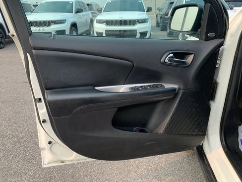 Used 2014 Dodge Journey SXT w/ Quick Order Package 22C FWD image 16