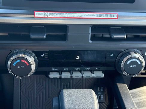 New 2025 Toyota Tacoma TRD Off-Road AWD/4WD image 15