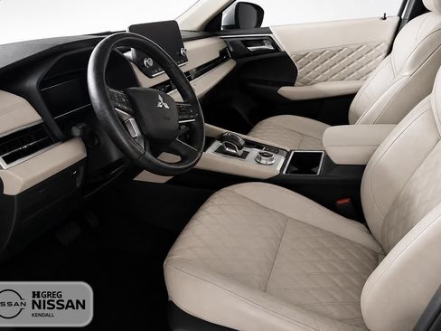 Used 2024 Mitsubishi Outlander SEL FWD image 7