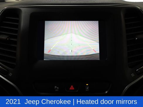Used 2021 Jeep Cherokee Latitude Plus image 14